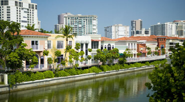 image-village-on-venetian-bay